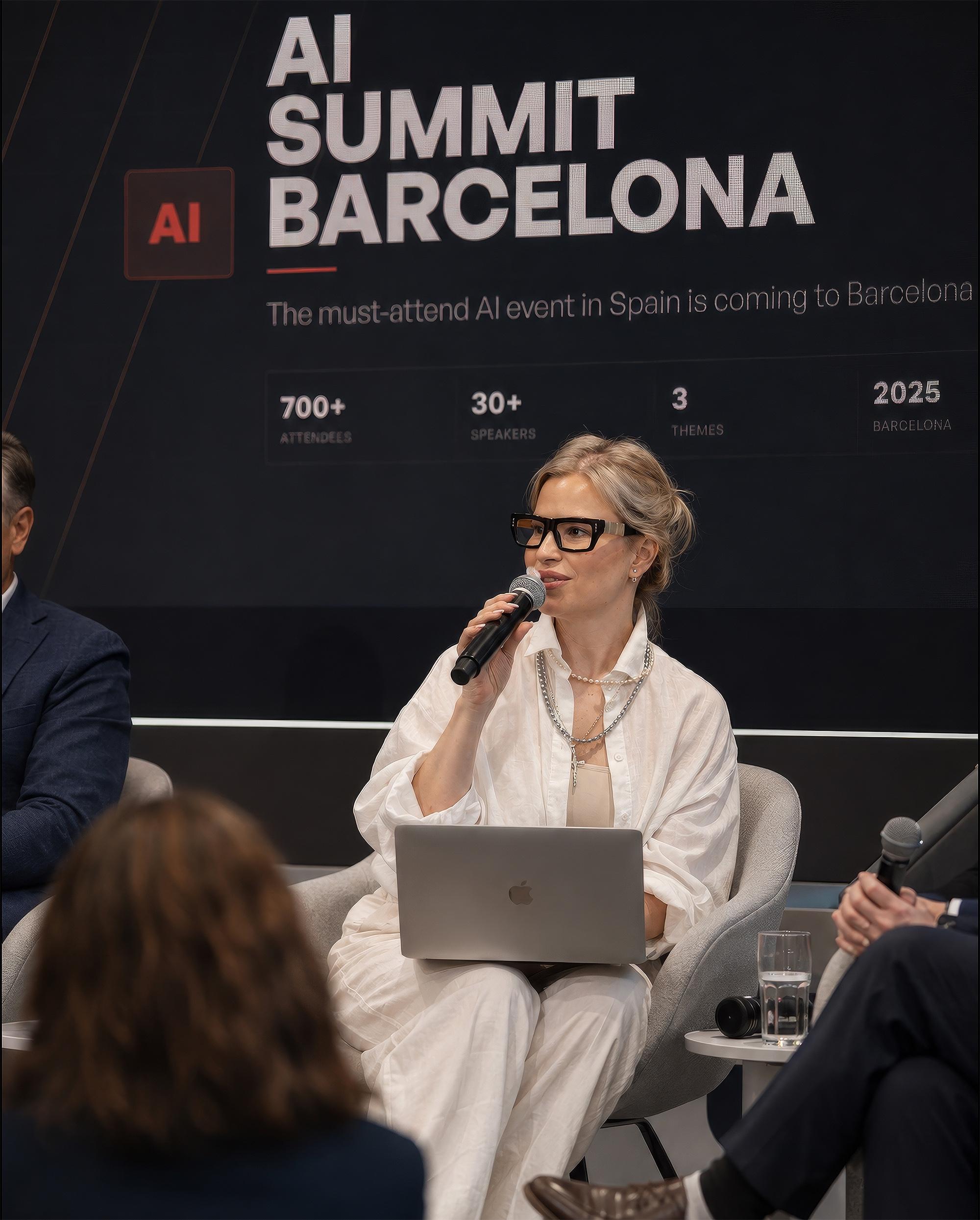 Marina Pasqual выступает на AI Summit Barcelona